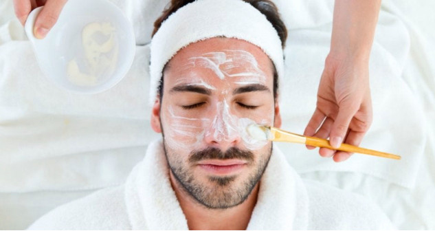 Hydrating facials Certified Aesthetician (w/ facial massage) dans Santé et beauté à Ville de Montréal - Image 2