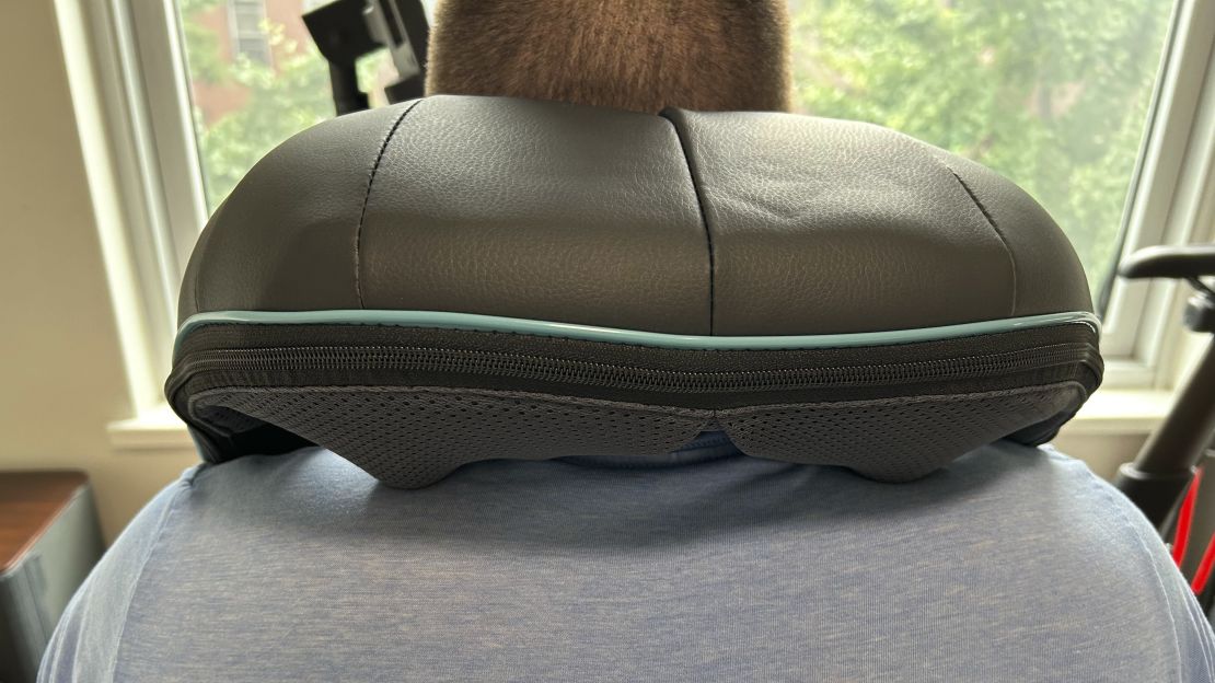 The back of the Mo Cuishle shiatsu back massager.