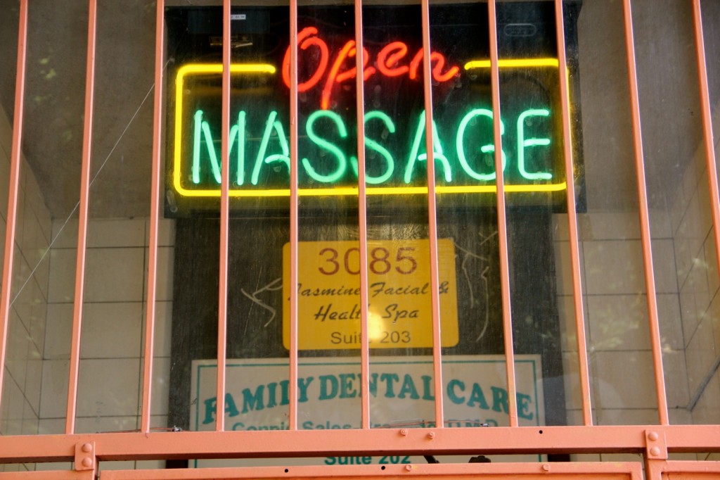 neon massage sign