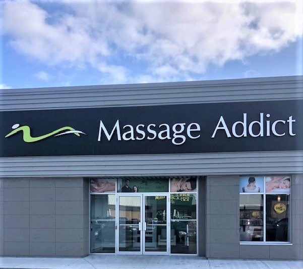 Massage Addict 100th clinic. St-John's Newfoundland. (CNW Group/Massage Addict)